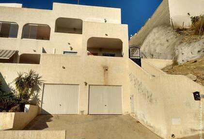 Zonnige villa te koop in Villajoyosa