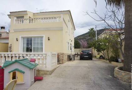 Amplio chalet en venta en Albir