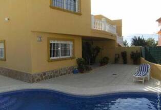 Zonnig huis te huur in Albir