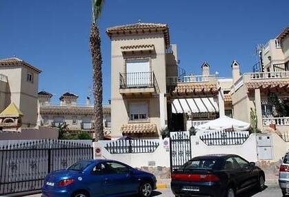 Villa con apartamento de invitados en venta en Torrevieja