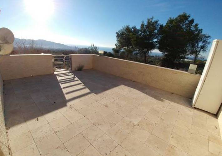 Sunny apartment with large terrace for sale in La Nucia