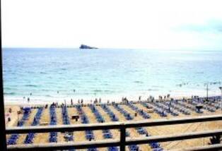 First line apartment for rent in Levante, Benidorm