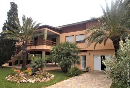 Villa for sale in Cabo Roig, only 100 m from the sea