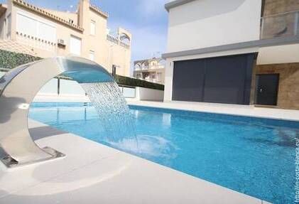 New luxurious villa for sale in Punta Prima