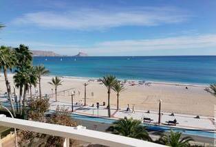 Beautiful firstline apartment in Albir