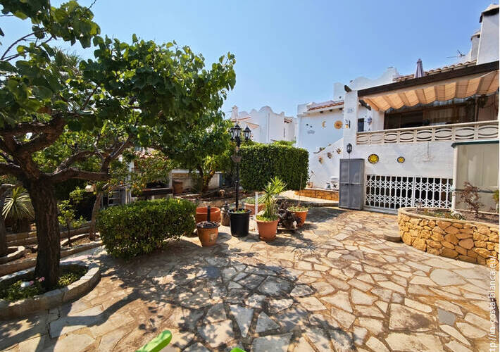 Family Home for Sale in Residencia Montebello – Nou Espai, La Nu