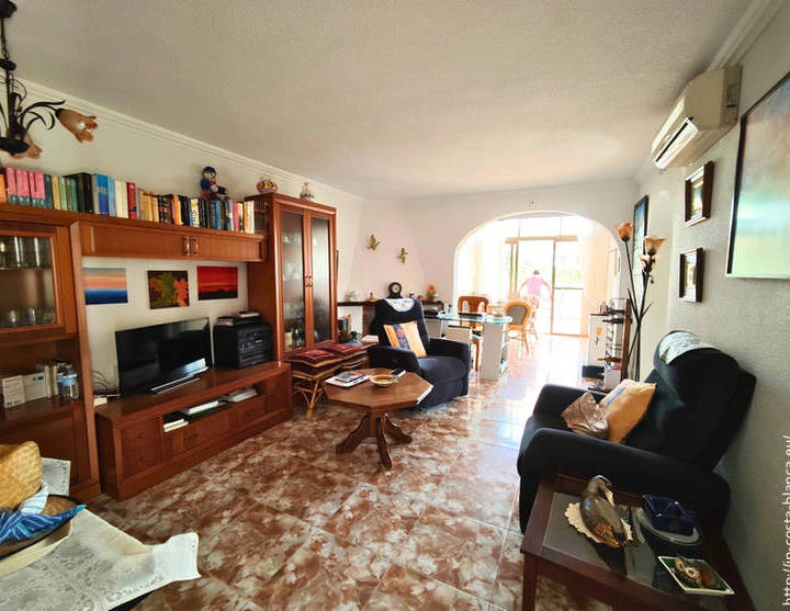 Family Home for Sale in Residencia Montebello – Nou Espai, La Nu