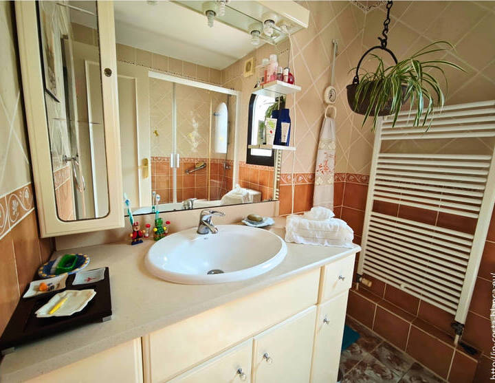Family Home for Sale in Residencia Montebello – Nou Espai, La Nu