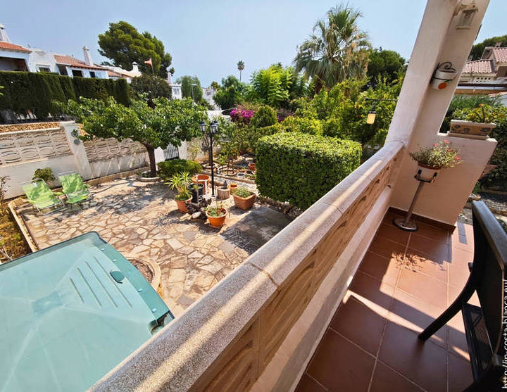 Family Home for Sale in Residencia Montebello – Nou Espai, La Nu