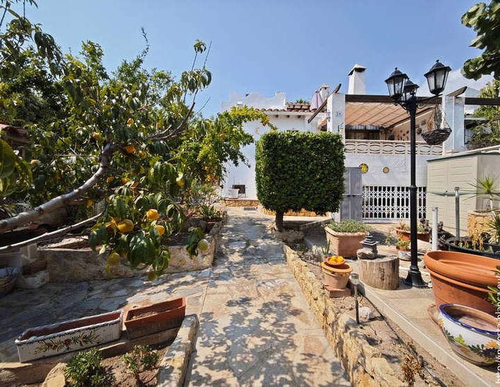 Family Home for Sale in Residencia Montebello – Nou Espai, La Nu