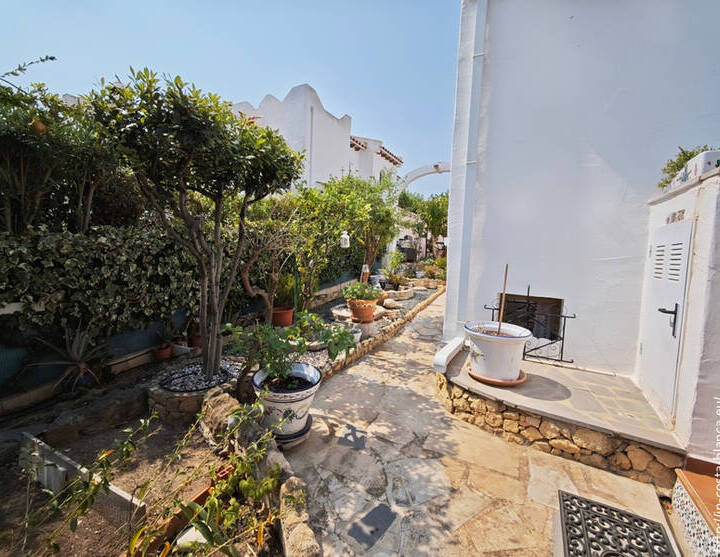Family Home for Sale in Residencia Montebello – Nou Espai, La Nu