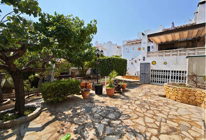 Family Home for Sale in Residencia Montebello – Nou Espai, La Nu