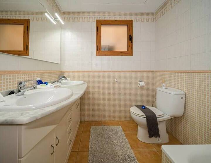 Appartement te koop in Albir – Begane grond.