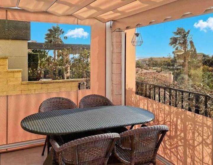 Chalet independiente con vistas al mar y a la montaña en La Nucí