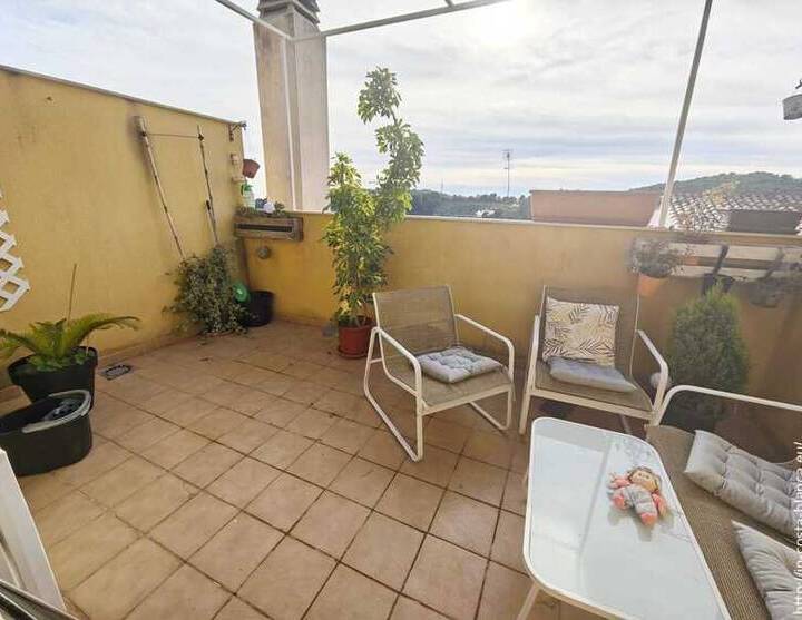 Dúplex in Xirles met Garage en 2 Slaapkamers | Costa Blanca