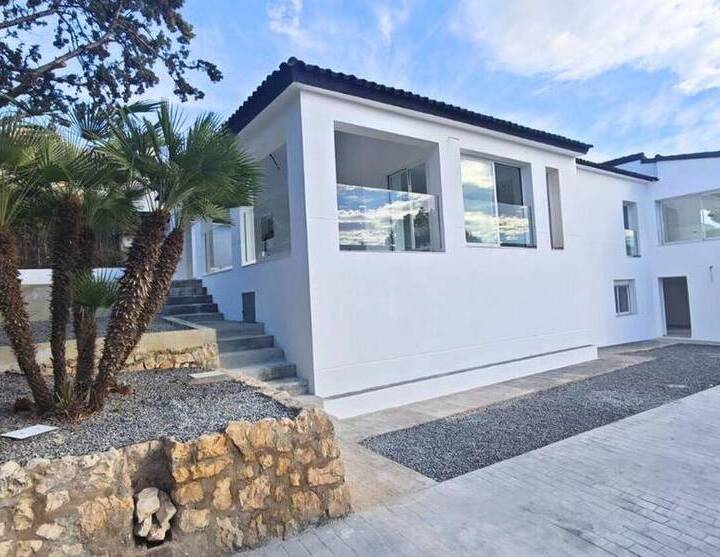 Gerenoveerd chalet in Altea la Vella