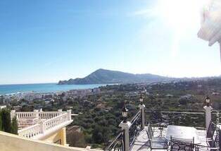 Luxe villa dichtbij het centrum van Altea