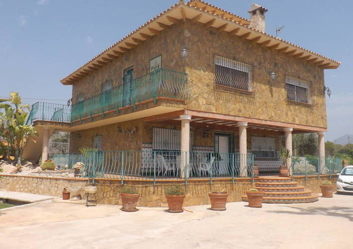 Buying a Finca in Costa Blanca? See our offer! | In Costa Blanca