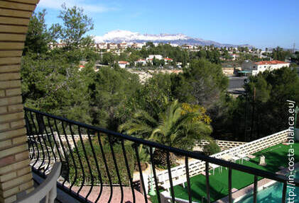 zeer ruime ville te koop te Alfaz del Pi